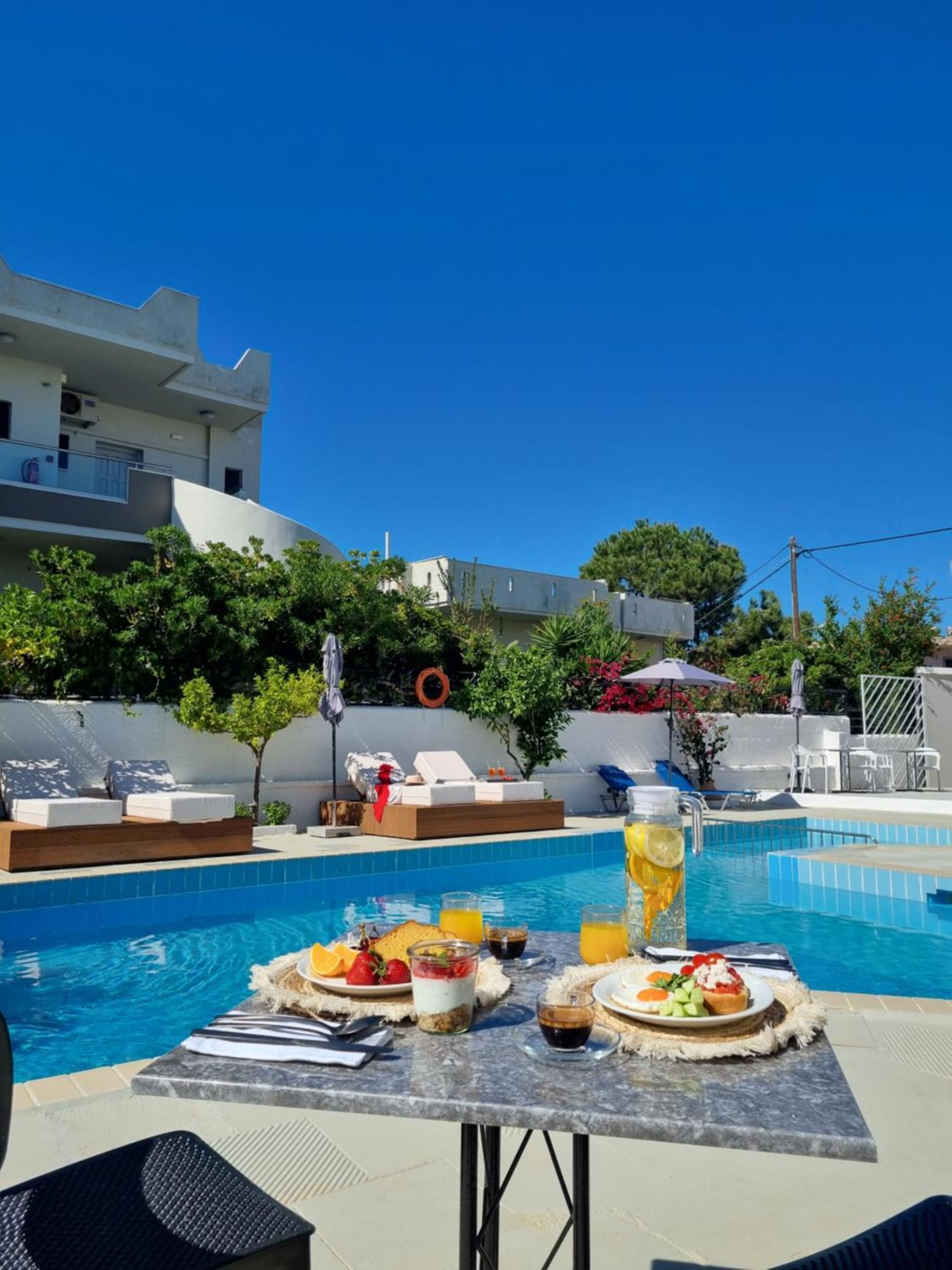 Eloque Simple Living Space Kato Daratso Exterior foto
